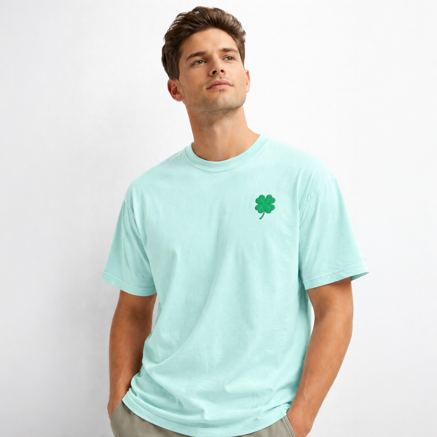 T-shirt unisexe classique à col rond | Collection broderie